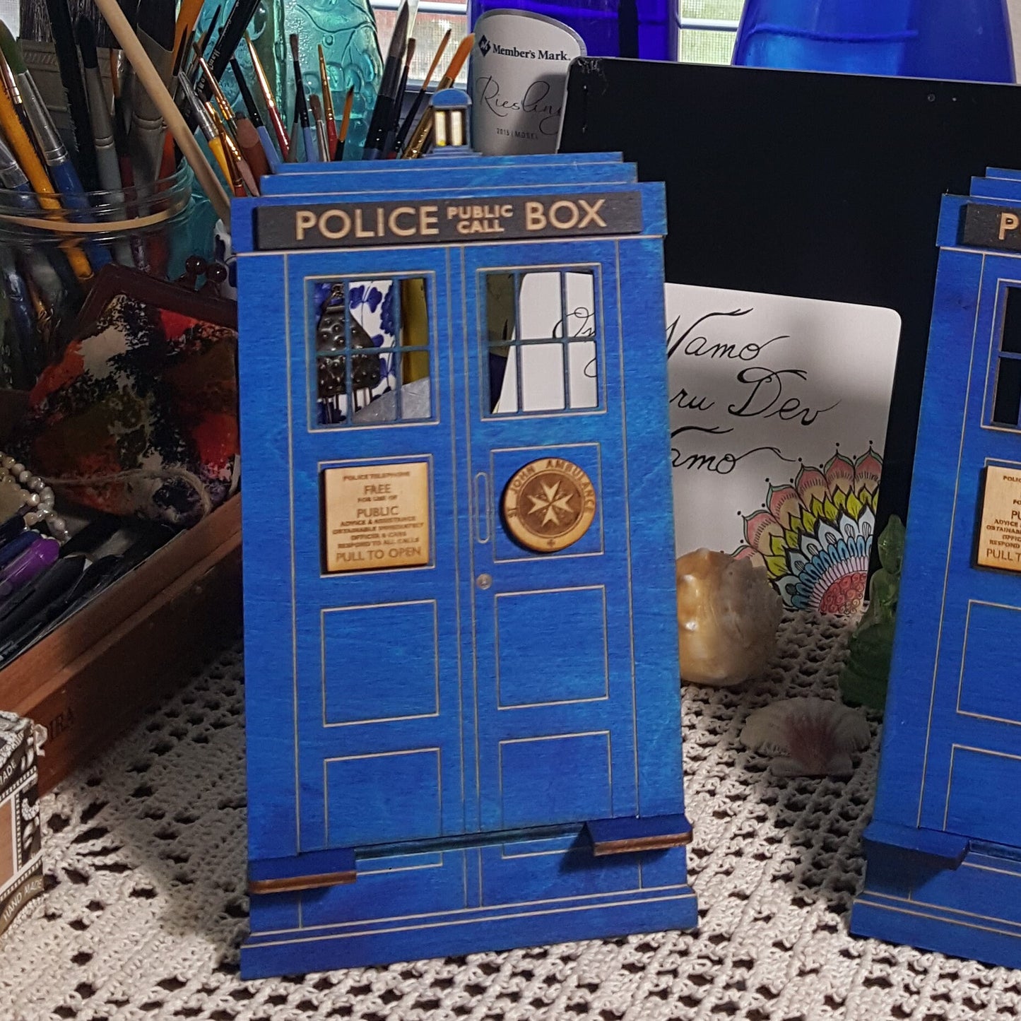 Doctor Who TARDIS Cell Phone Stand